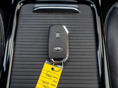 Used 2021 Kia Niro EX w/ Cold Weather Package image 29