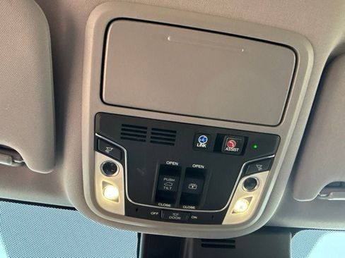 Used 2019 Honda Pilot Elite image 19