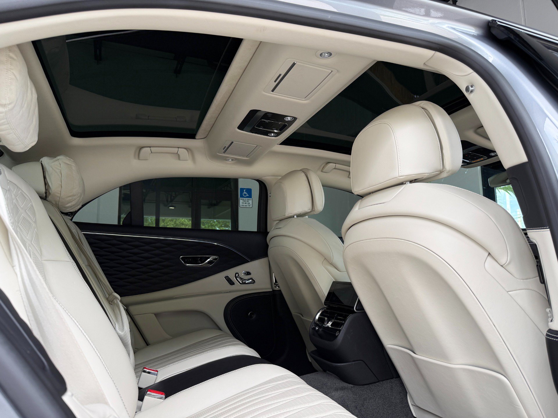 Used 2020 Bentley Flying Spur W12 AWD/4WD image 36