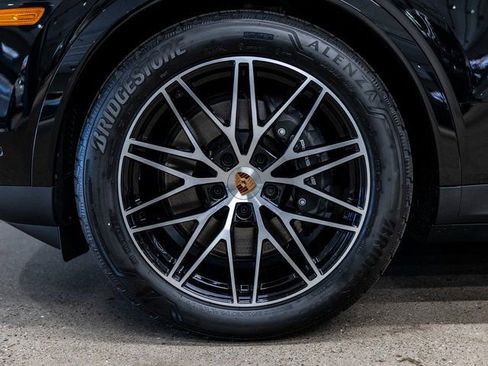 New 2026 Porsche Cayenne image 20