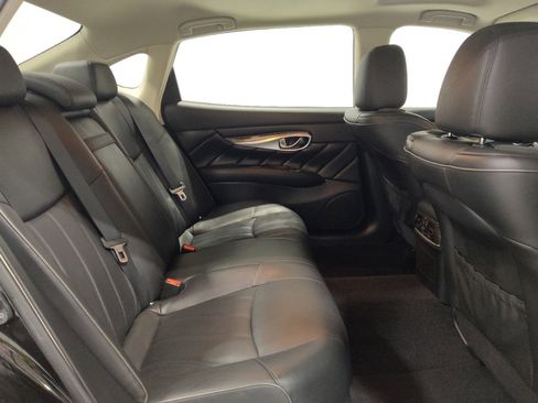 Used 2016 INFINITI Q70 L 3.7 w/ Deluxe Touring Package image 19