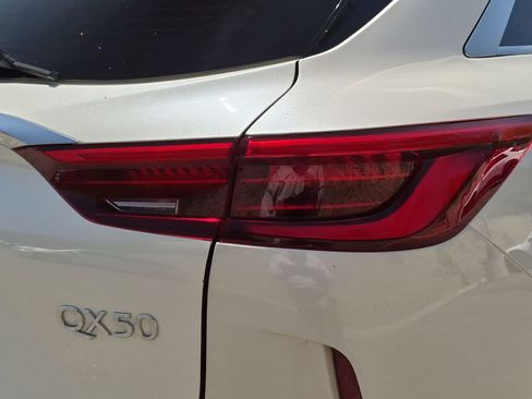 Used 2020 INFINITI QX50 Luxe w/ Cargo Package FWD image 11