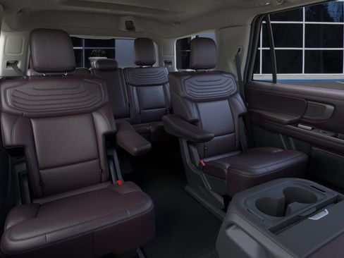 New 2025 Ford Expedition Platinum w/ Platinum Ultimate Package image 39