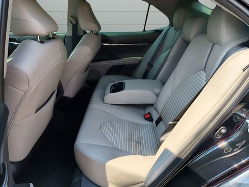 Used 2023 Toyota Camry SE image 29