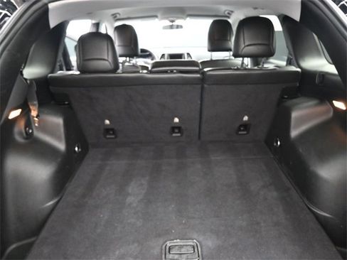 Used 2019 Jeep Cherokee Latitude Plus image 12