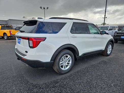 New 2026 Ford Explorer Active w/ Active Comfort Package RWD image 13