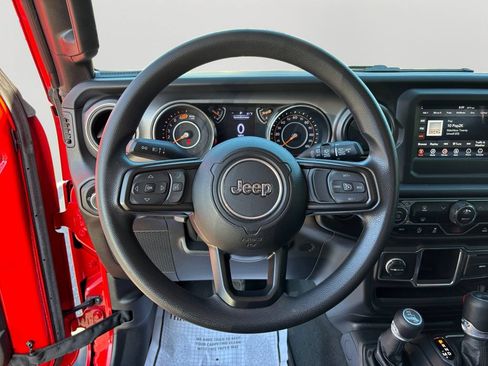 Used 2022 Jeep Wrangler Unlimited Sport AWD/4WD image 19