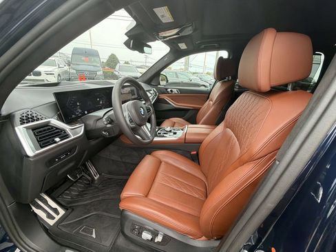 Used 2025 BMW X5 M60i AWD/4WD image 10