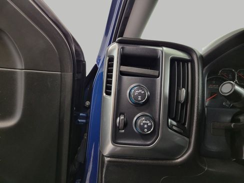 Used 2017 Chevrolet Silverado 1500 LT w/ All Star Edition image 10