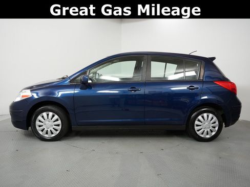 Used 2012 Nissan Versa 1.8 S image 4