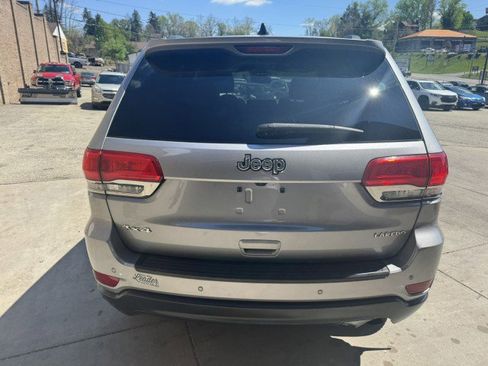 Used 2017 Jeep Grand Cherokee Laredo w/ Quick Order Package 23E image 3