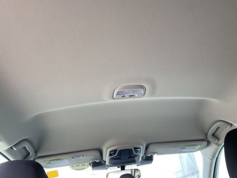 Used 2025 Subaru Outback Premium image 28