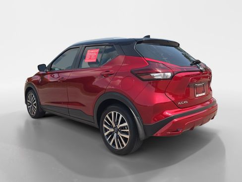Used 2024 Nissan Kicks SV FWD image 3