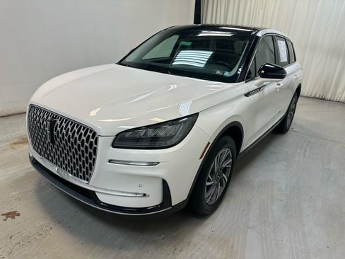 Used 2023 Lincoln Corsair AWD w/ Equipment Group 101A image 10