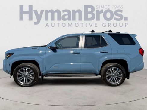 Used 2025 Toyota 4Runner Limited AWD/4WD image 6