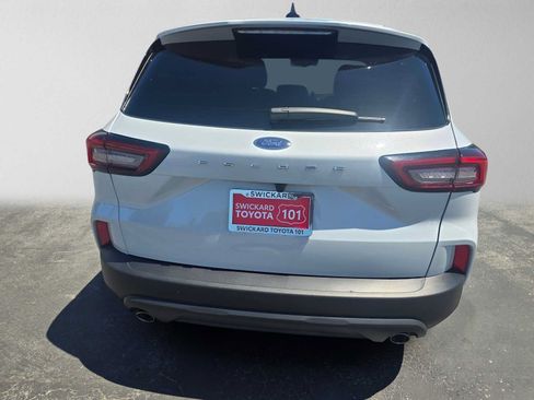 Used 2025 Ford Escape ST-Line FWD image 4