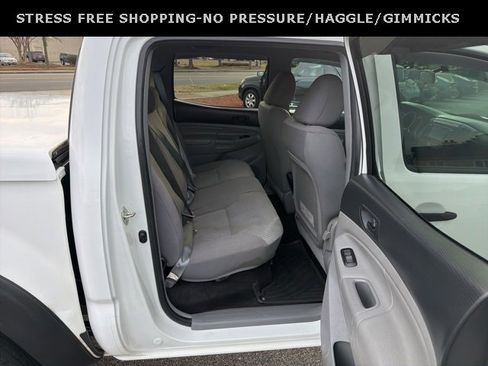 Used 2014 Toyota Tacoma PreRunner image 27