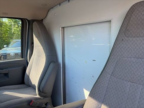 Used 2019 GMC Savana 3500 w/ Driver Convenience Package RWD image 16