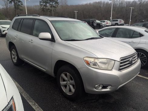 Used 2010 Toyota Highlander SE image 1