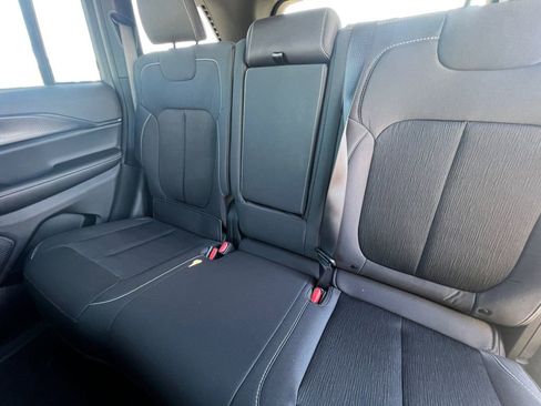 New 2025 Jeep Grand Cherokee Laredo image 22