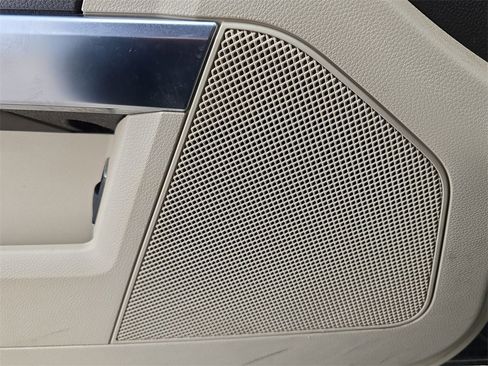 Used 2013 Mercedes-Benz GLK 350 4MATIC image 25