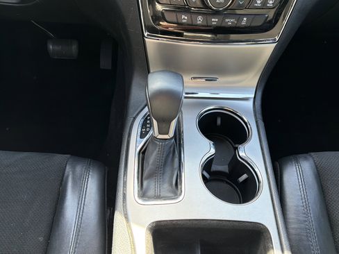 Used 2019 Jeep Grand Cherokee Altitude image 24