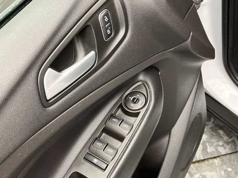 Used 2018 Ford Escape SE w/ SE Sync 3 Package image 8