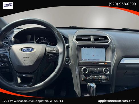 Used 2017 Ford Explorer XLT w/ Equipment Group 202A image 9
