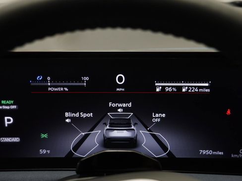 Used 2024 Nissan Ariya PLATINUM+ image 7