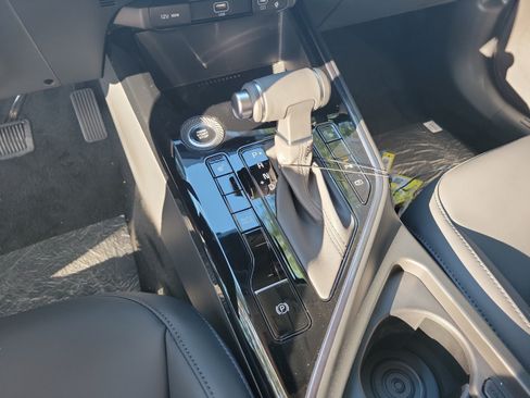 New 2026 Kia Niro EX FWD image 21