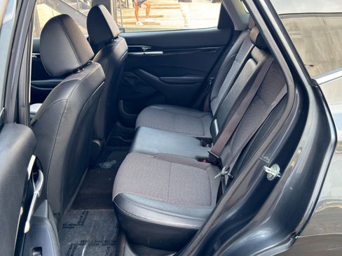 Used 2021 Kia Seltos S FWD image 33