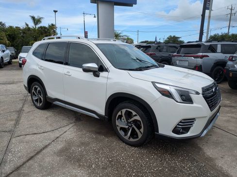 Used 2023 Subaru Forester Touring AWD/4WD image 2