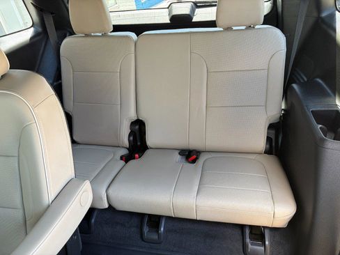 Used 2022 Chevrolet Traverse Premier w/ LPO, Floor Liner Package AWD/4WD image 24
