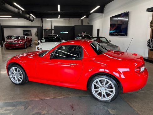 Used 2011 MAZDA MX-5 Miata Grand Touring w/ Premium Pkg RWD image 13