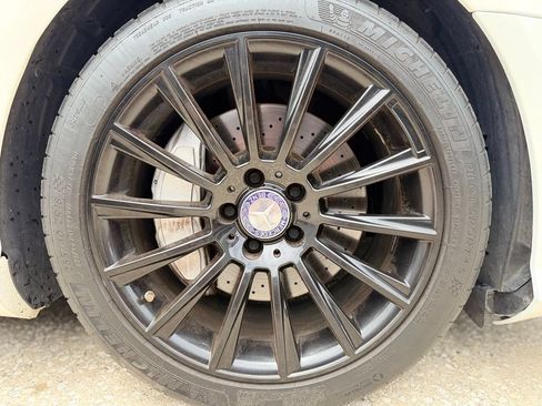 Used 2013 Mercedes-Benz SL 550 image 12