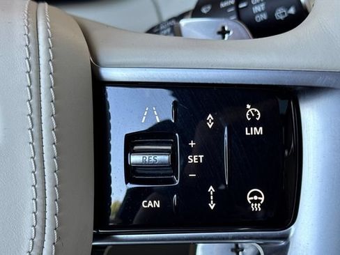 Used 2024 Land Rover Range Rover Long Wheelbase SE AWD/4WD image 38