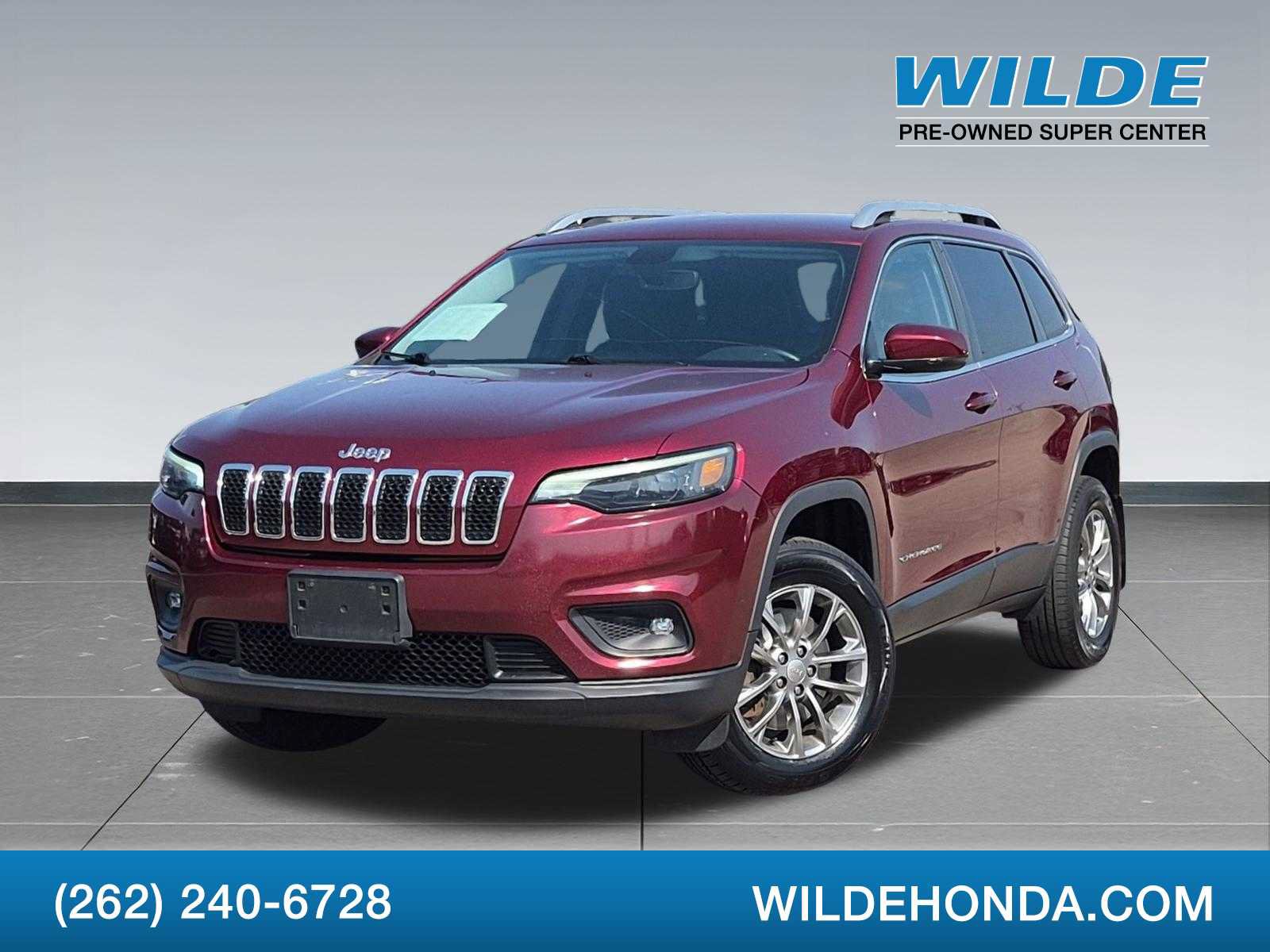 Used 2019 Jeep Cherokee Latitude Plus w/ Comfort/Convenience Group AWD/4WD image 1