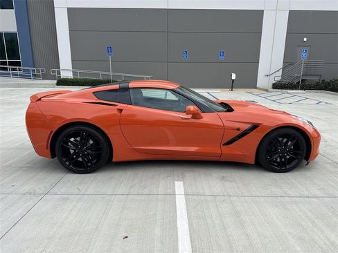 Used 2019 Chevrolet Corvette Stingray Coupe w/ Battery Protection Package image 2