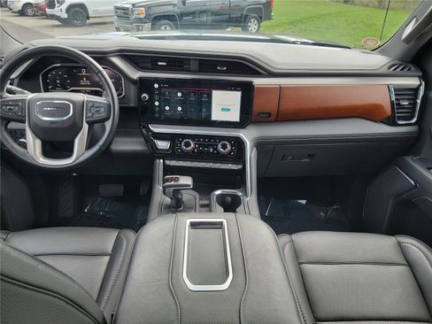 Used 2022 GMC Sierra 1500 Denali image 8