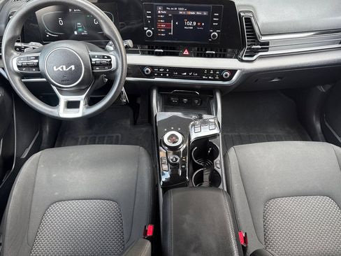 Used 2023 Kia Sportage LX AWD/4WD image 14