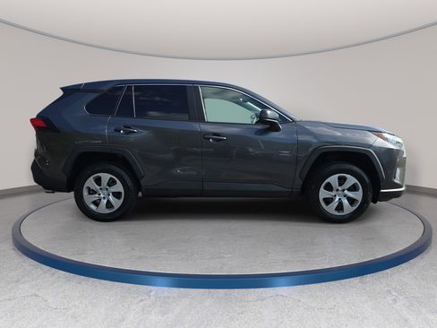 Used 2023 Toyota RAV4 LE image 4