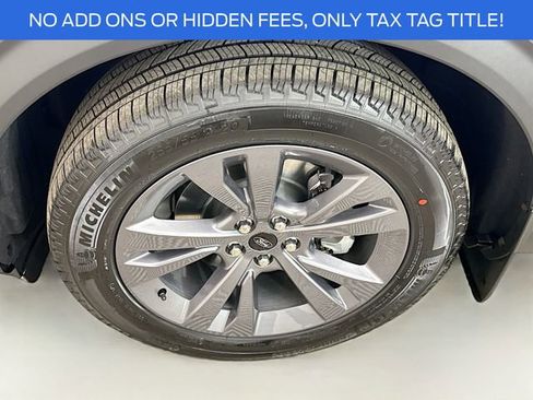 New 2025 Ford Explorer Active w/ Active Comfort Package image 32