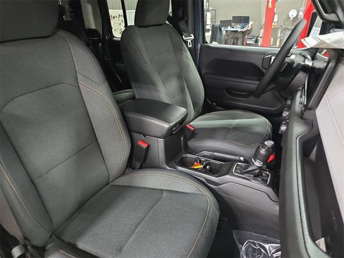 New 2026 Jeep Gladiator Sport image 10