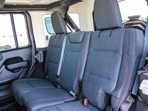 New 2026 Jeep Wrangler Unlimited Rubicon w/ Steel Bumper Group image 19