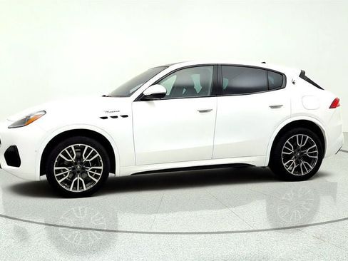 Used 2023 Maserati Grecale Modena AWD/4WD image 8