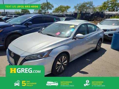 Used 2021 Nissan Altima 2.5 SV FWD image 1