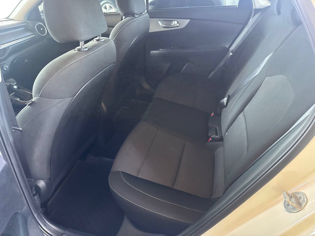 Used 2024 Kia Forte LXS FWD image 5