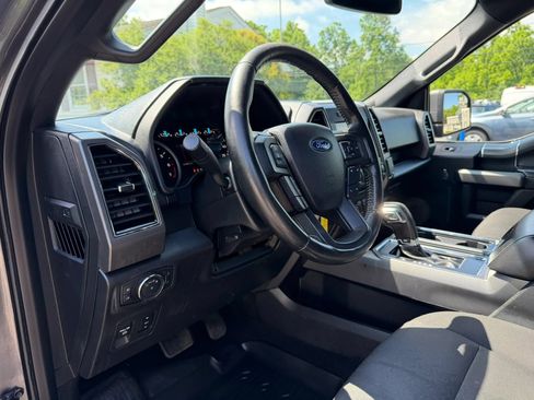 Used 2018 Ford F150 XLT w/ Equipment Group 302A Luxury AWD/4WD image 10