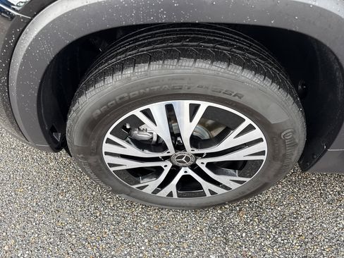 Certified 2025 Mercedes-Benz GLB 250 4MATIC image 19