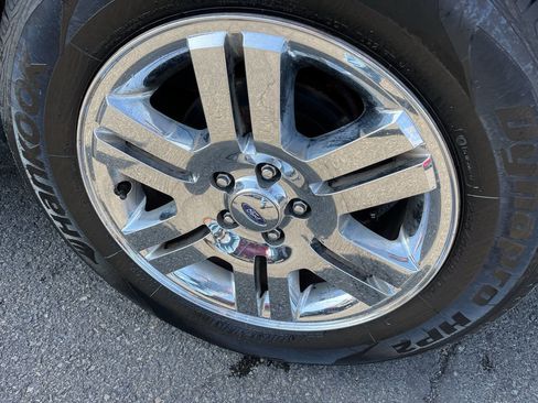 Used 2010 Ford Explorer Limited image 12